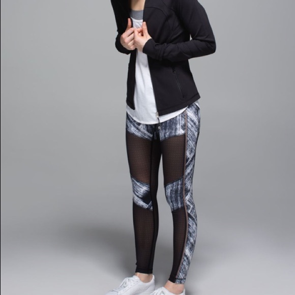 lululemon athletica Pants - Lululemon • Hot to Street Pant